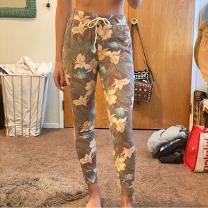 Aviator Nation Vintage Hawaiian Print Joggers Small